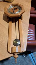 Houten Wandklok met Pendel - Batterij ZGAN, Ophalen of Verzenden