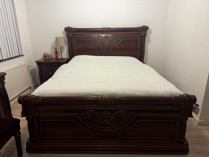 Volledige slaapkamer inrichting - massief houten meubels, Huis en Inrichting, Slaapkamer | Complete slaapkamers, Gebruikt, Tweepersoons