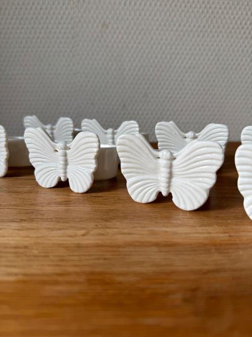 Vintage Vlinder Servet Ringen, Wit Porselein, Servetring, Huis en Inrichting, Keuken | Servies, Gebruikt, Overige typen, Overige stijlen