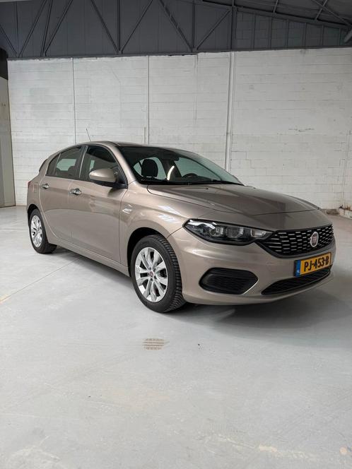 Fiat Tipo 1.4 16V 95pk 2017 Bruin, Auto's, Fiat, Particulier, Tipo, Benzine, D, Hatchback, Handgeschakeld, Origineel Nederlands