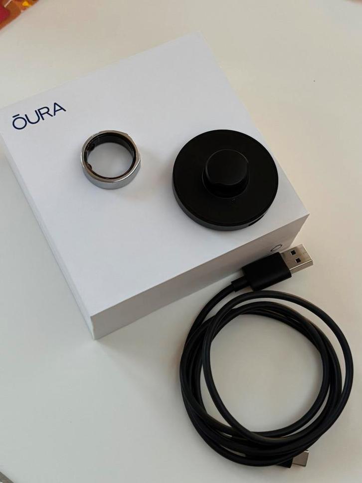 Oura ring 3 heritage silver maat 11 (inclusief vetzenden), Sieraden, Tassen en Uiterlijk, Activity trackers, Gebruikt, Android