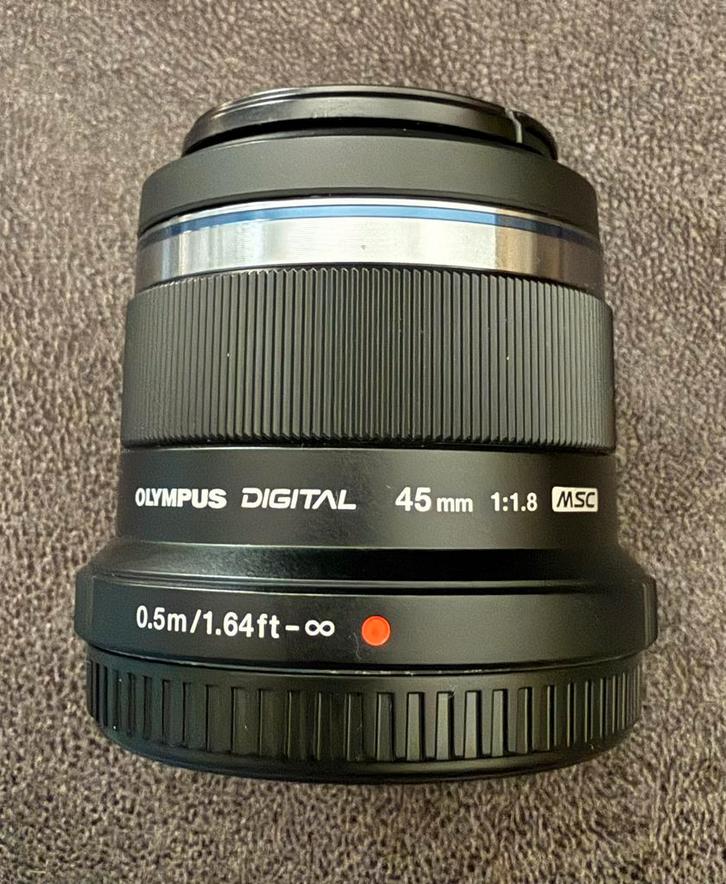 Olympus mft 45mm f/1.8 Zwart m.zuiko, Verzamelen, Fotografica en Filmapparatuur, Lens of Lenzen, 1980 tot heden, Ophalen of Verzenden