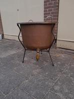 Grote antieke koperen ketel met kraan, Antiek en Kunst, Antiek | Koper en Brons, Ophalen