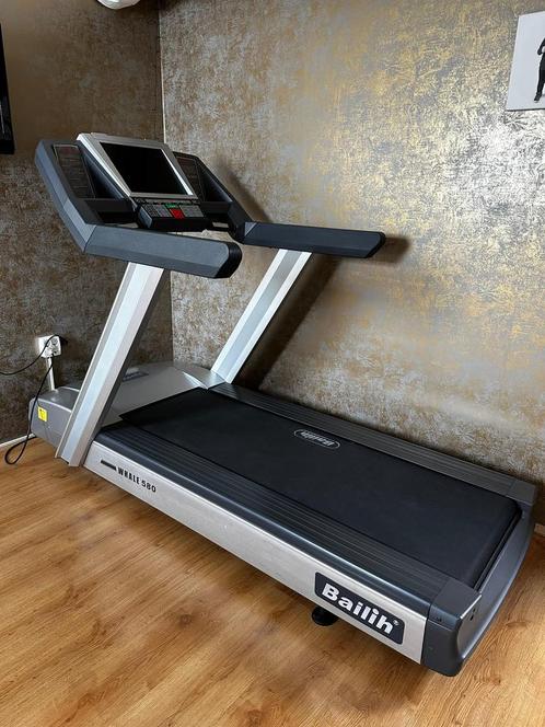 Loopband BAILIH WHALE 580 met tv aansluiting, Sport en Fitness, Fitnessapparatuur, Zo goed als nieuw, Loopband, Metaal, Ophalen