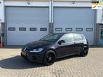 Volkswagen Golf 1.5 TSI Highline FaceLift Black on Black, Auto's, 65 €/maand, Stof, 4 cilinders, Zwart