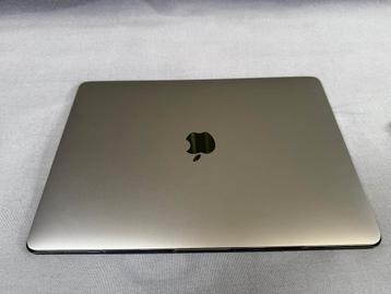 MacBook Pro 13 inch 2019 two thunderbolt ports touchbar beschikbaar voor biedingen