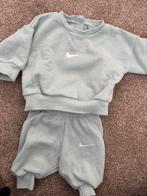 Nike, Kinderen en Baby's, Babykleding | Maat 56, Ophalen, Zo goed als nieuw, Jongetje of Meisje, Pakje