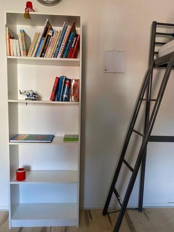 2 x boekenkast beschikbaar voor biedingen