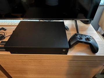 Xbox One X 1tb compleet met 5 Games en Headset beschikbaar voor biedingen