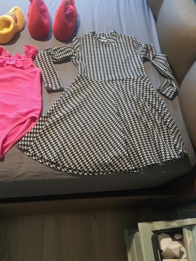 Leuke jurk voor een meisje, maat 10 jaar, Ophalen of Verzenden, Zo goed als nieuw, Onbekend, Meisje