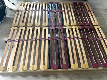 LATTENBODEM (gratis) beschikbaar voor biedingen