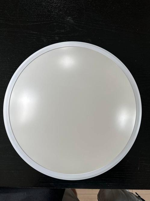 Philips led badkamerlamp 2700k - vrijwel nieuw, Huis en Inrichting, Lampen | Plafondlampen, Zo goed als nieuw, Kunststof, Ophalen of Verzenden
