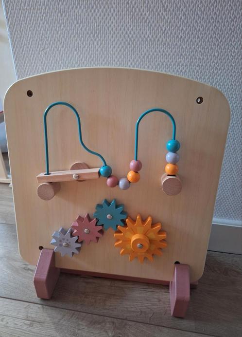 Wandpaneel activiteiten bord houten speelgoed tbv goed doel, Kinderen en Baby's, Speelgoed | Houten speelgoed, Zo goed als nieuw