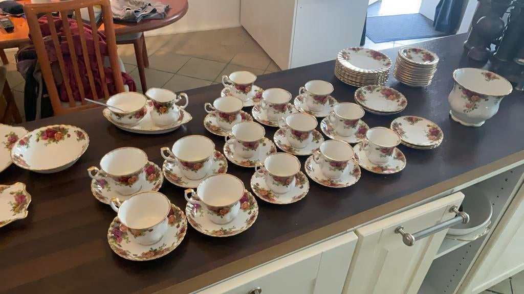 Royal Albert Old Country Roses Servies, Ophalen