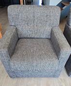 2x fauteuil hoge zit grijs/bruin, Ophalen, Zo goed als nieuw, Minder dan 75 cm, 50 tot 75 cm