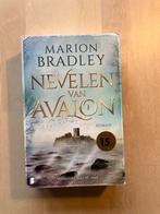 Nevelen van Avalon - Marion Bradley (Gebruikt), Ophalen of Verzenden, Zo goed als nieuw