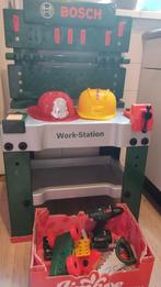 Bosch werktafel met gereedschap en helmen, Kinderen en Baby's, Ophalen, Zo goed als nieuw