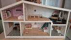 Poppenhuis met Meubels - Opknapper!, Kinderen en Baby's, Speelgoed | Poppenhuizen, Ophalen, Gebruikt, Poppenhuis