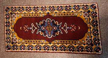 Wollen kleed (66 x 132 cm) beschikbaar voor biedingen
