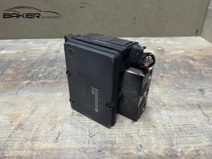 ABS pomp Mercedes C-klasse W203 ('00-'07) A2095450232, Auto-onderdelen, Remmen en Aandrijving, Mercedes-Benz, Gebruikt, Ophalen of Verzenden