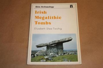 Ierse megalithische grafkamers. Irish megalithic tombs. beschikbaar voor biedingen