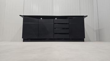 Pandora "Adonis" dressoir  Modern Italiaans design, 2020 beschikbaar voor biedingen