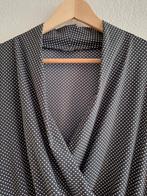 Antraciet/witte polkadot stretch overslag jurk MOQ – maat XL, Kleding | Dames, Jurken, Zwart, Maat 46/48 (XL) of groter, Ophalen of Verzenden