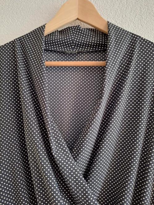 Antraciet/witte polkadot stretch overslag jurk MOQ – maat XL, Kleding | Dames, Jurken, Zo goed als nieuw, Maat 46/48 (XL) of groter