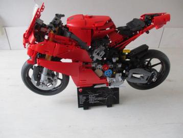   Lego Ducatie V4 S no 42202 beschikbaar voor biedingen
