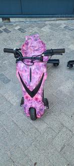 Drittrike scooter roze/paars + oplader. Bieden vanaf € 160,-, Ophalen