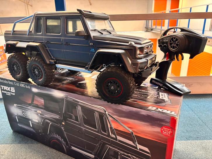 Traxxas TRX 6 origineel met doos, Hobby en Vrije tijd, Modelbouw | Radiografisch | Auto's, Zo goed als nieuw, Auto offroad, Elektro