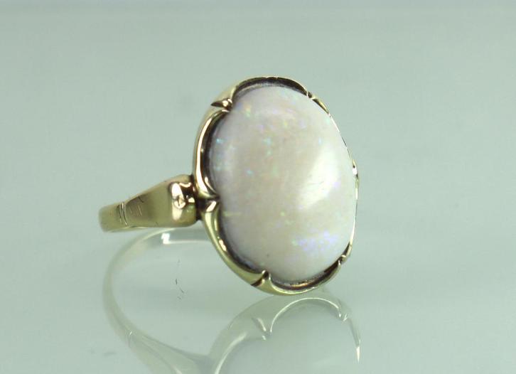 Vintage gouden ring met opaal, Sieraden, Tassen en Uiterlijk, Antieke sieraden, Ring, Goud, Met edelsteen, Ophalen of Verzenden