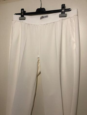 Raphaela by Brax, witte broek nieuw, maat 40 ,prijs €20 beschikbaar voor biedingen