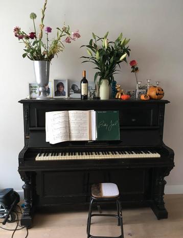 Piano beschikbaar voor biedingen