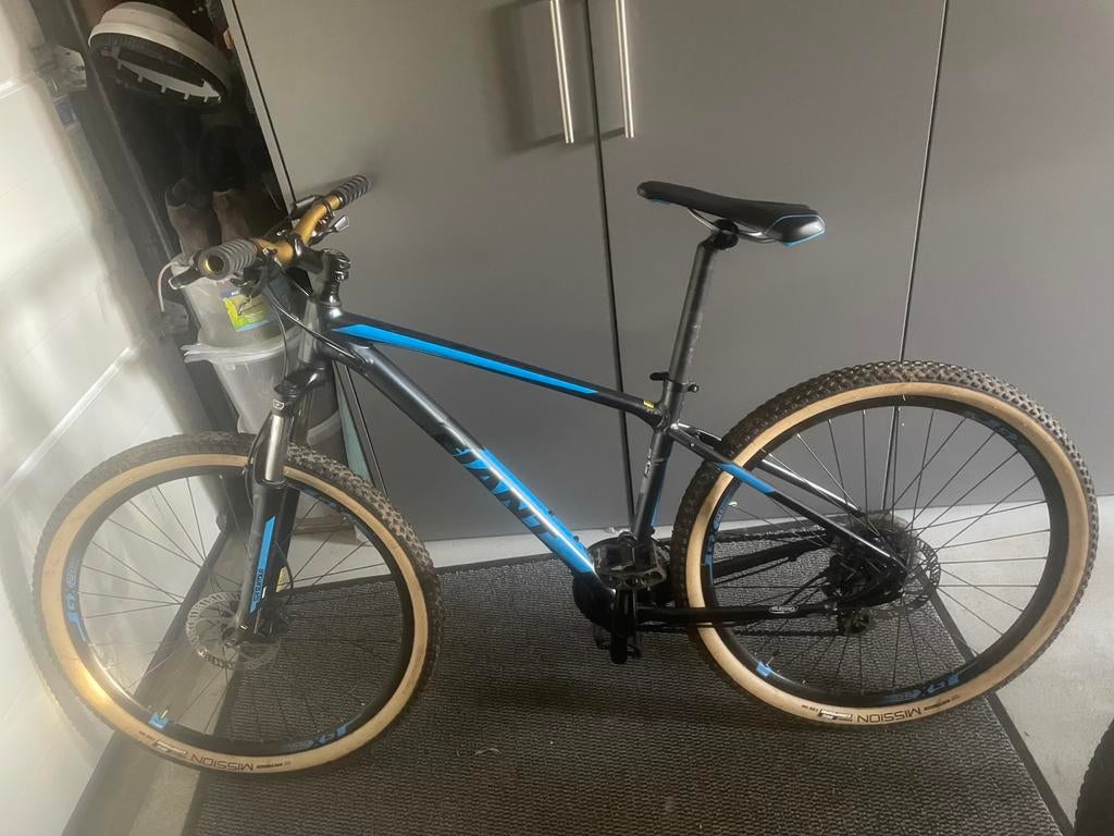 Giant mountainbike, Ophalen, Zo goed als nieuw, Aluminium, 24 inch of meer