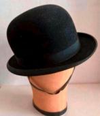 Antieke zwarte Ruiter Bowler hoed, Antiek en Kunst, Antiek | Kleding en Accessoires, Ophalen of Verzenden, Dames, Tress & Co