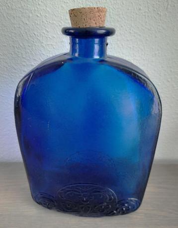blauwe glazen fles - Vidrios de Levante beschikbaar voor biedingen