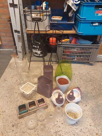 Doos met vazen/potten koopje! beschikbaar voor biedingen