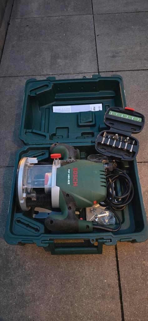 Bosch POF 1400 ACE Bovenfrees met Accessoires, Doe-het-zelf en Verbouw, Gereedschap | Freesmachines, Gebruikt, Elektrisch, Bovenfrees