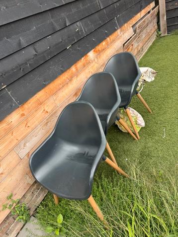 3 mooie kuipstoelen beschikbaar voor biedingen