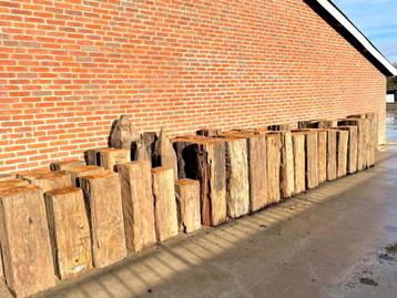 Houten sokkels - grote voorraad -  beschikbaar voor biedingen