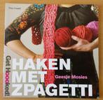 Haken met Zpagetti - Geesje Mosies - 2011, Hobby en Vrije tijd, Breien en Haken, Patroon of Boek, Gebruikt, Ophalen of Verzenden