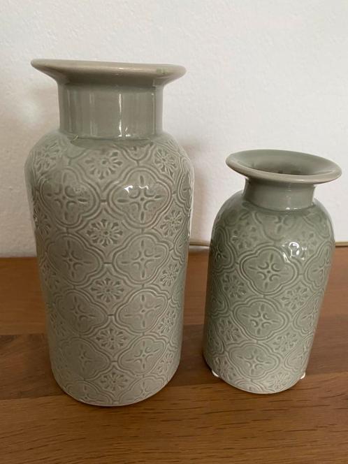 Lichtgroene vazen, flessen, Huis en Inrichting, Woonaccessoires | Vazen, Zo goed als nieuw, Groen, Minder dan 50 cm, Ophalen of Verzenden