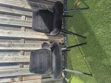 Stoelen zwart fluweel beschikbaar voor biedingen