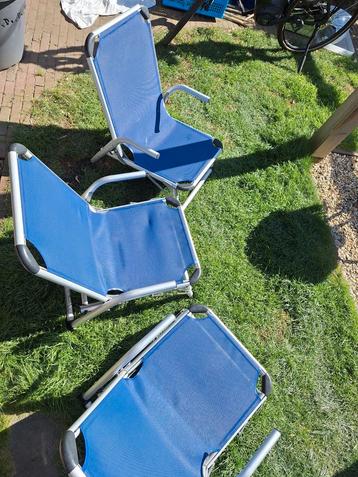 3 kampeerstoeltjes laag zit, heerlijk om in te relaxen beschikbaar voor biedingen