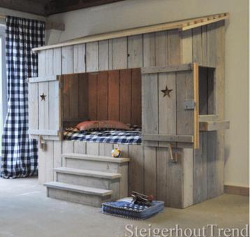 Steigerhouten bedstee Elko / Bedstede van steigerhout  beschikbaar voor biedingen