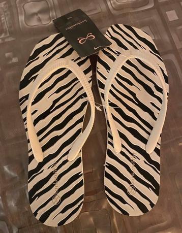 Slippers Hunkemöller Nieuw maat 36 / 37 zwart wit beschikbaar voor biedingen