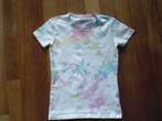 Leuk Batik shirtje. Maat 122, Kinderen en Baby's, Ophalen of Verzenden, Zo goed als nieuw, Meisje, Shirt of Longsleeve
