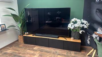 Sony 85 inch 4K tv beschikbaar voor biedingen