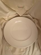 Borden 31 cm Windsor, Ophalen of Verzenden, Zo goed als nieuw, Bord(en), Wedgwood